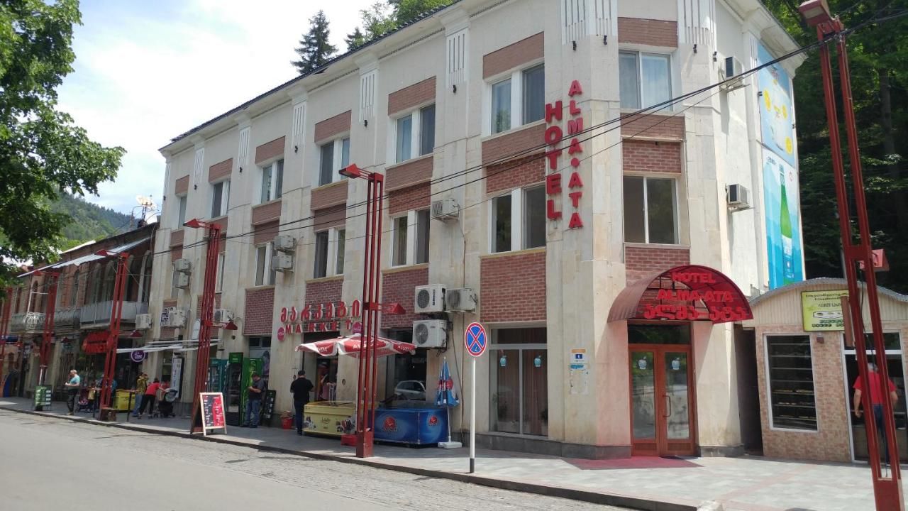 Отель Alma-Ata Hotel Боржоми-4