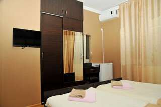 Отель Alma-Ata Hotel Боржоми Стандартный двухместный номер с 2 отдельными кроватями-3